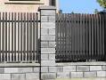 Tvoros blokeliai. Tvora, elementai. Tvoros stogeliai. Betonines tvoros skelbimo nuotrauka